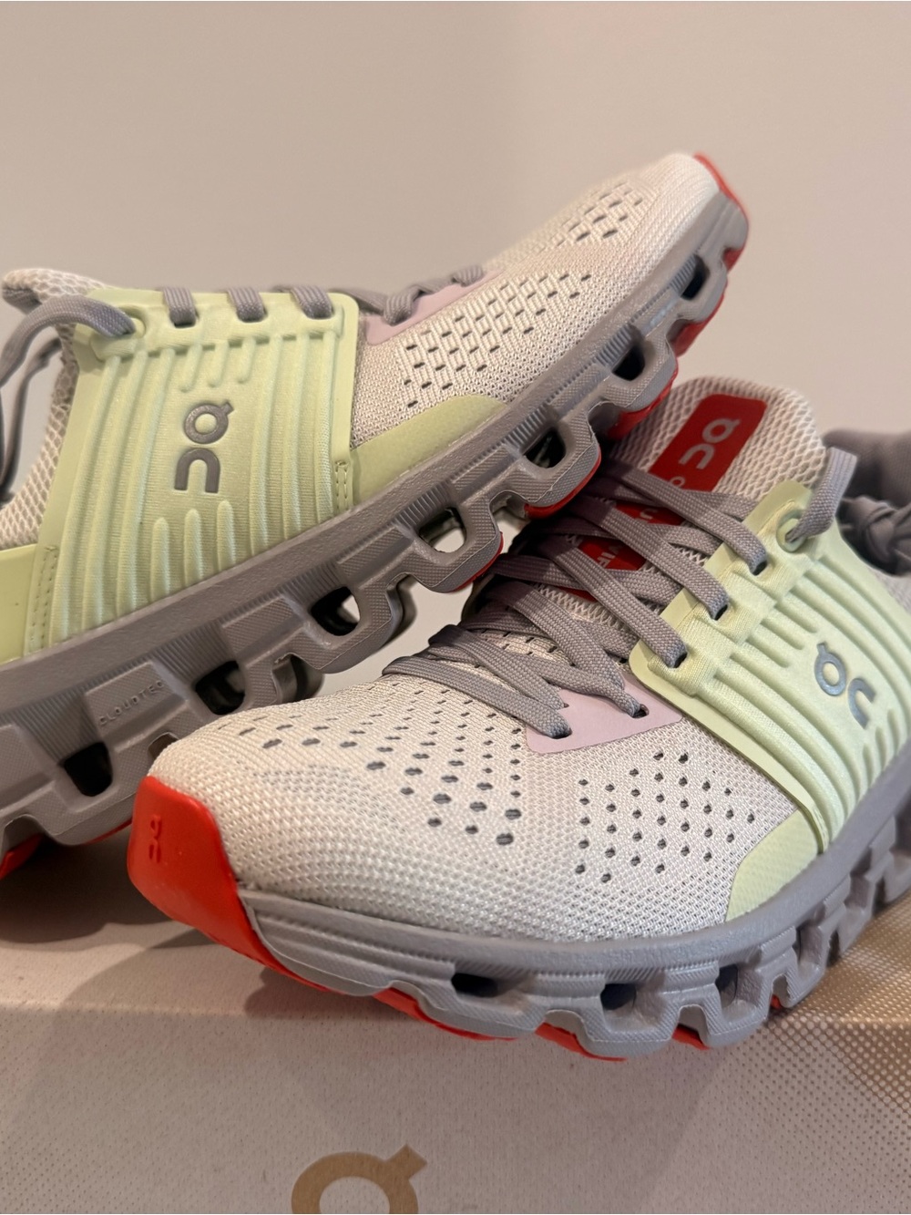 On Cloud Cloudswift Running & Jogging Sneaker Low Top Mesh Ice/Oasis Size 5.5W